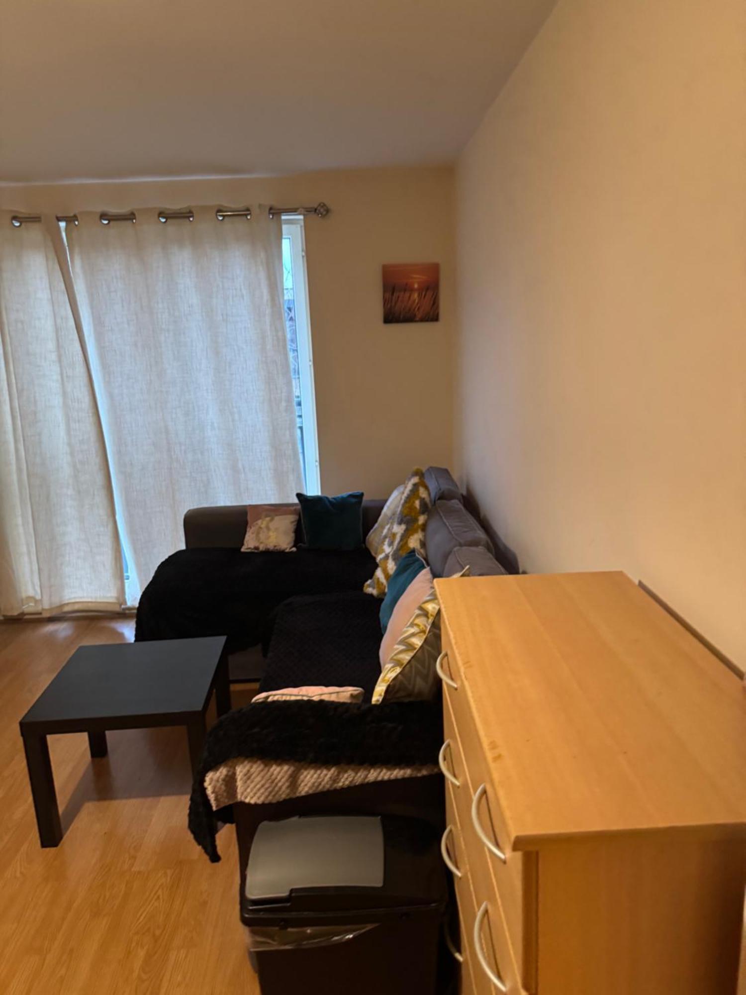 1- Bed Flat With Easy Access To Bow Station * Londra