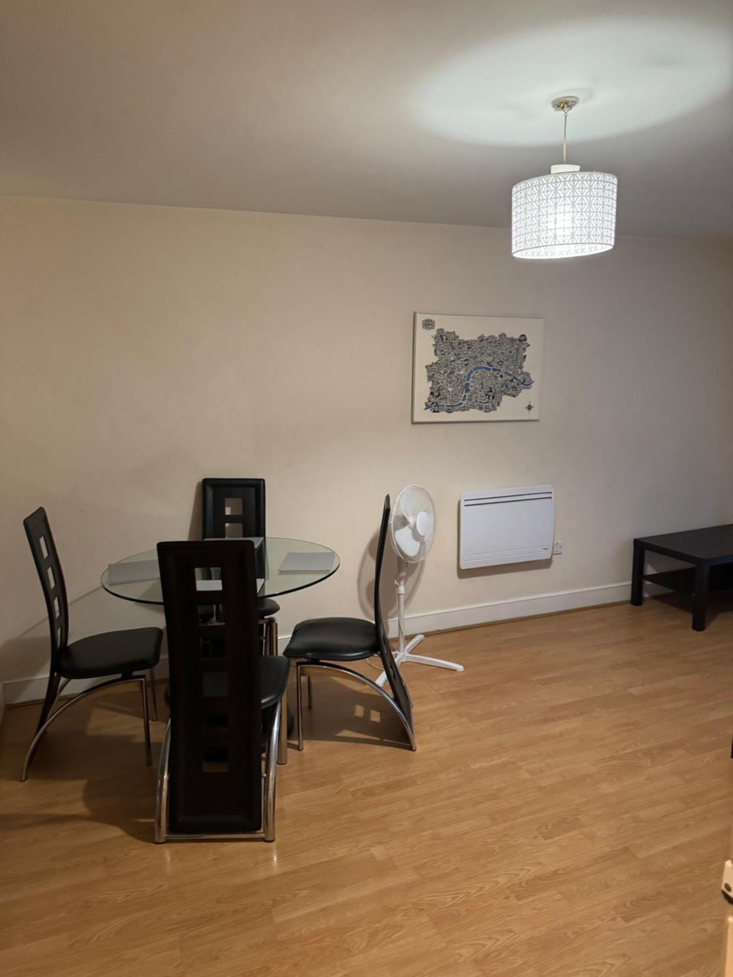 1- Bed Flat With Easy Access To Bow Station Appartamento *