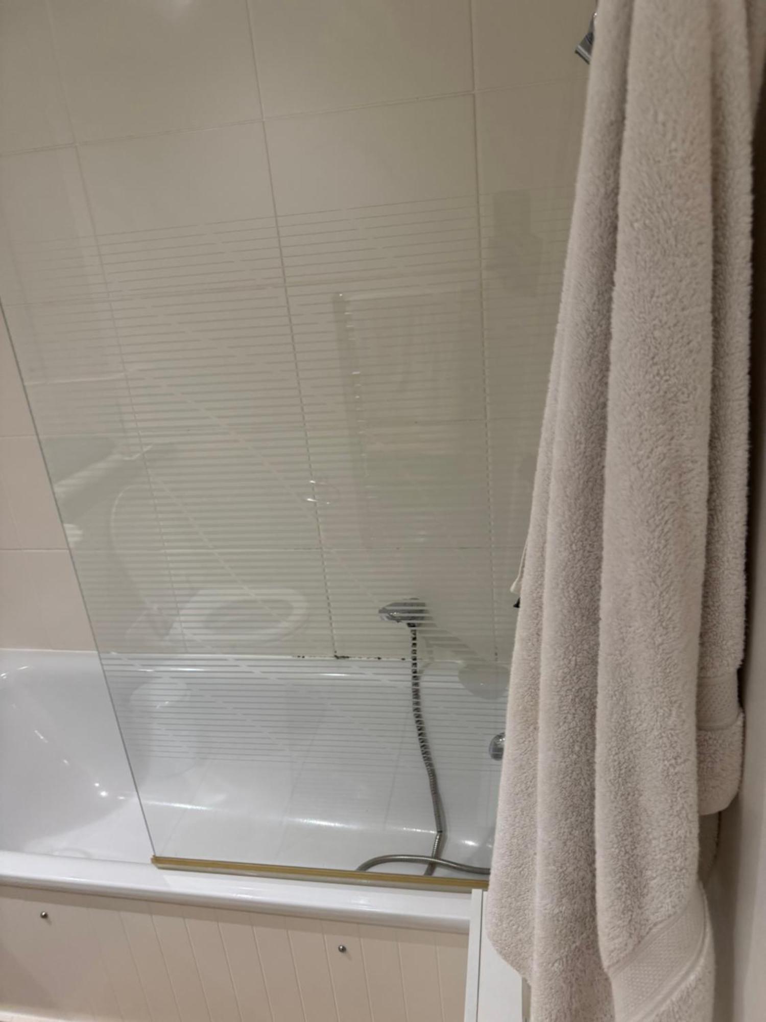 Appartamento 1- Bed Flat With Easy Access To Bow Station Londra