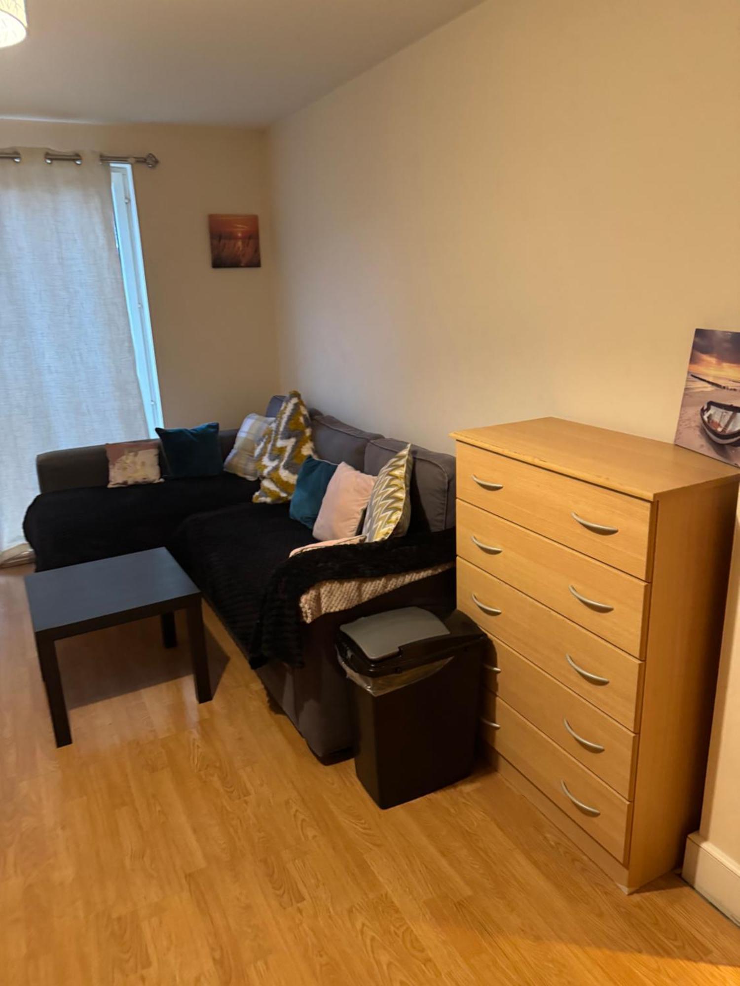 1- Bed Flat With Easy Access To Bow Station Appartamento *